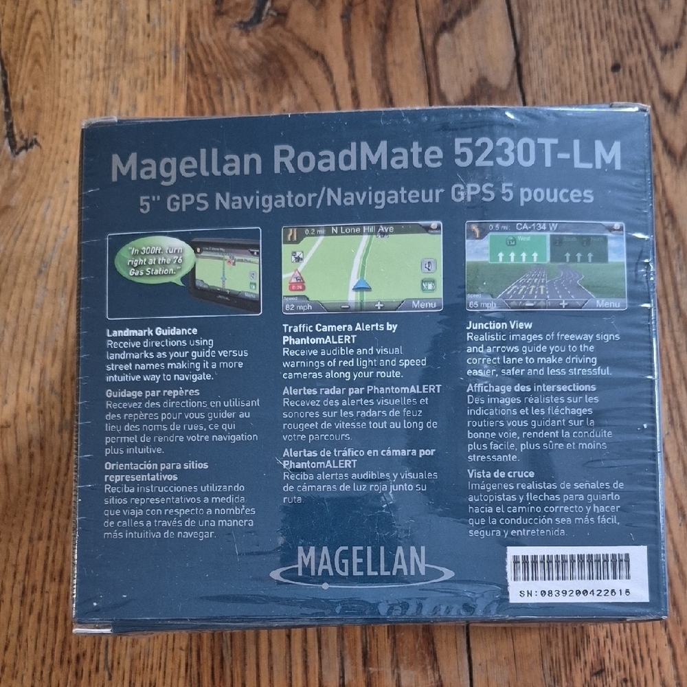 Magellan Outdoors RoadMate 5230T-LM GPS - Black and Gray - Picture 2 of 6